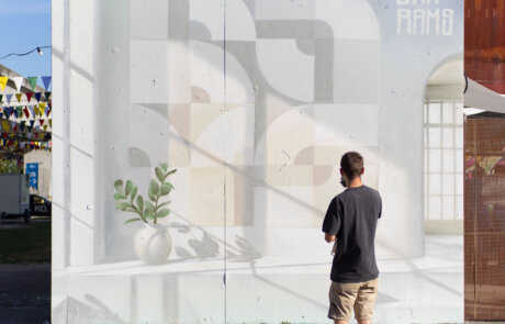 Raumgestaltung mal ander. Licht und Schattenspiel macht aus einen zweidimensionalen Bild ein Raum.